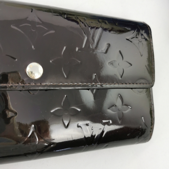 Louis Vuitton Vernis Wallet - Picture 6 of 16